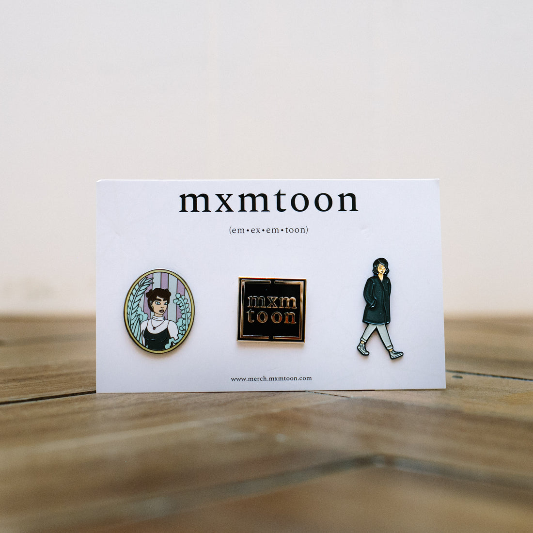 mxmtoon Pin Set
